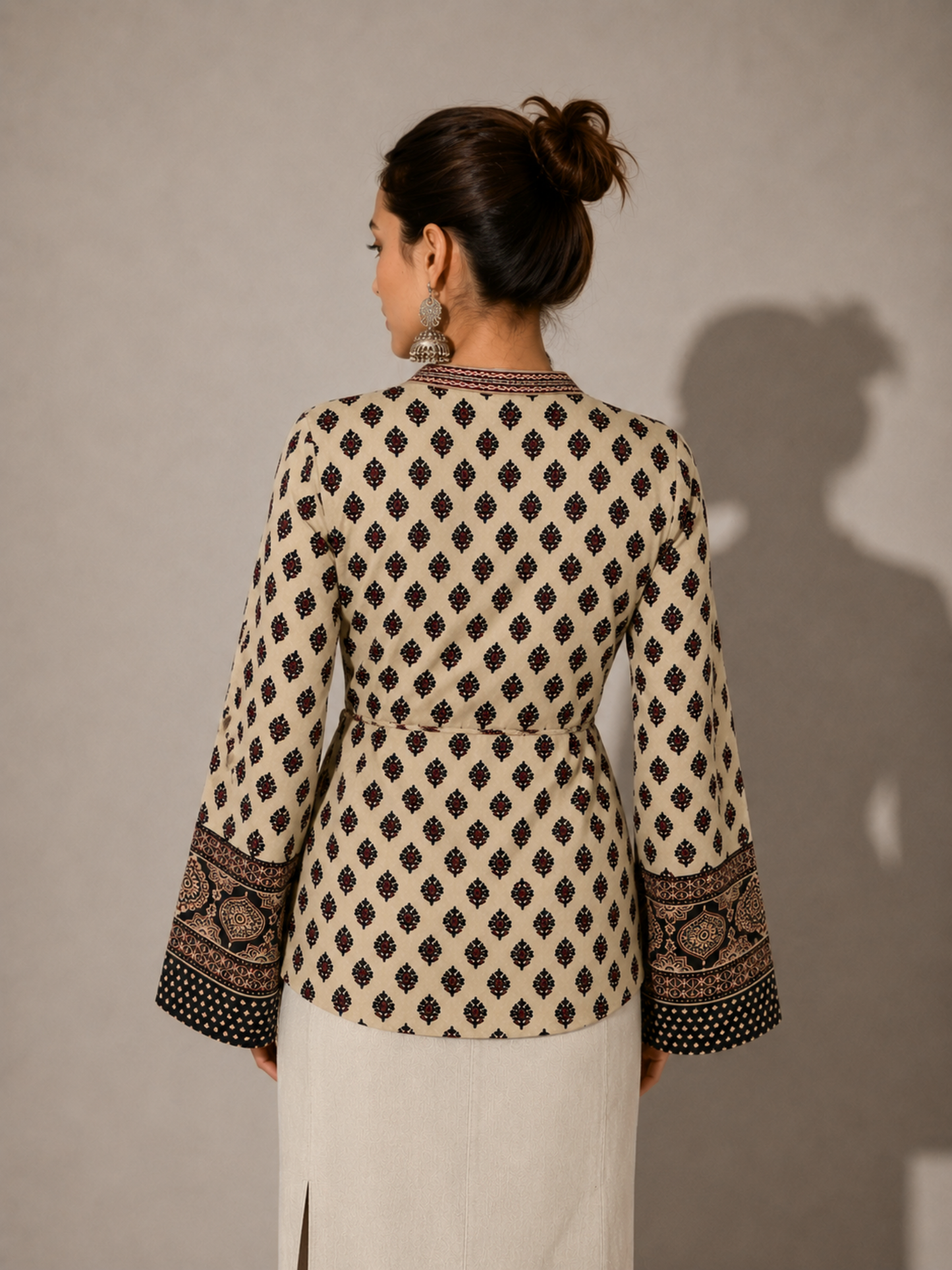 Hoor Shortline Top in Ivory Red