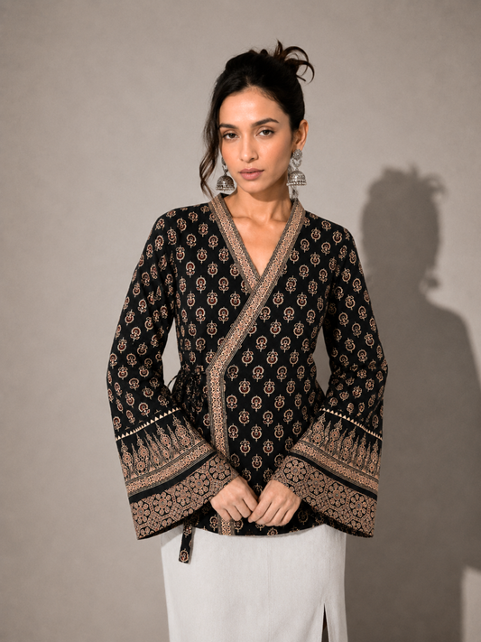 Heer Shortline Top in Black