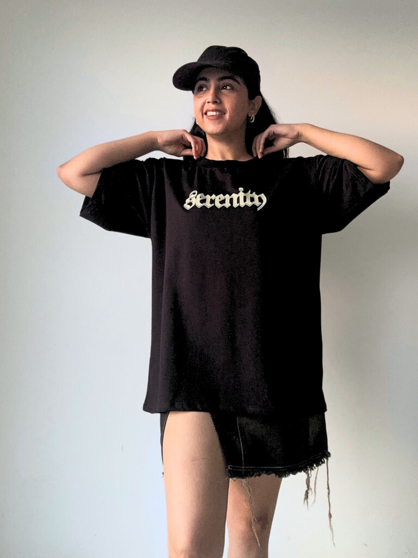 BLACK SERENITY OVERSIZED TSHIRT
