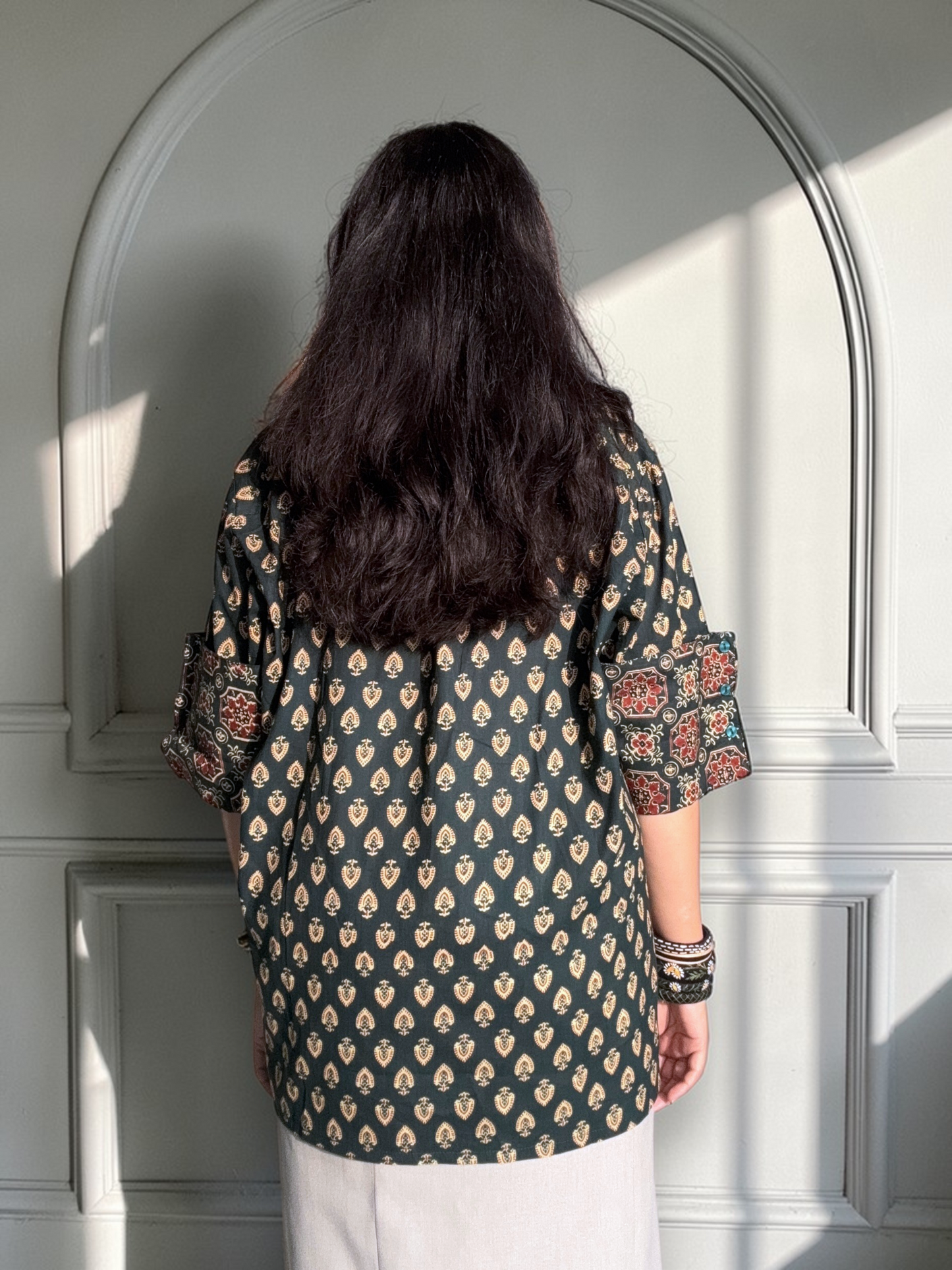 Amara Relaxed Cotton Shirt in Forrest Green