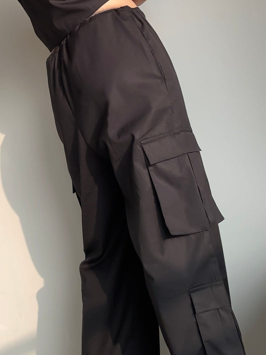 Natte Cargo Pocket Pants in Black