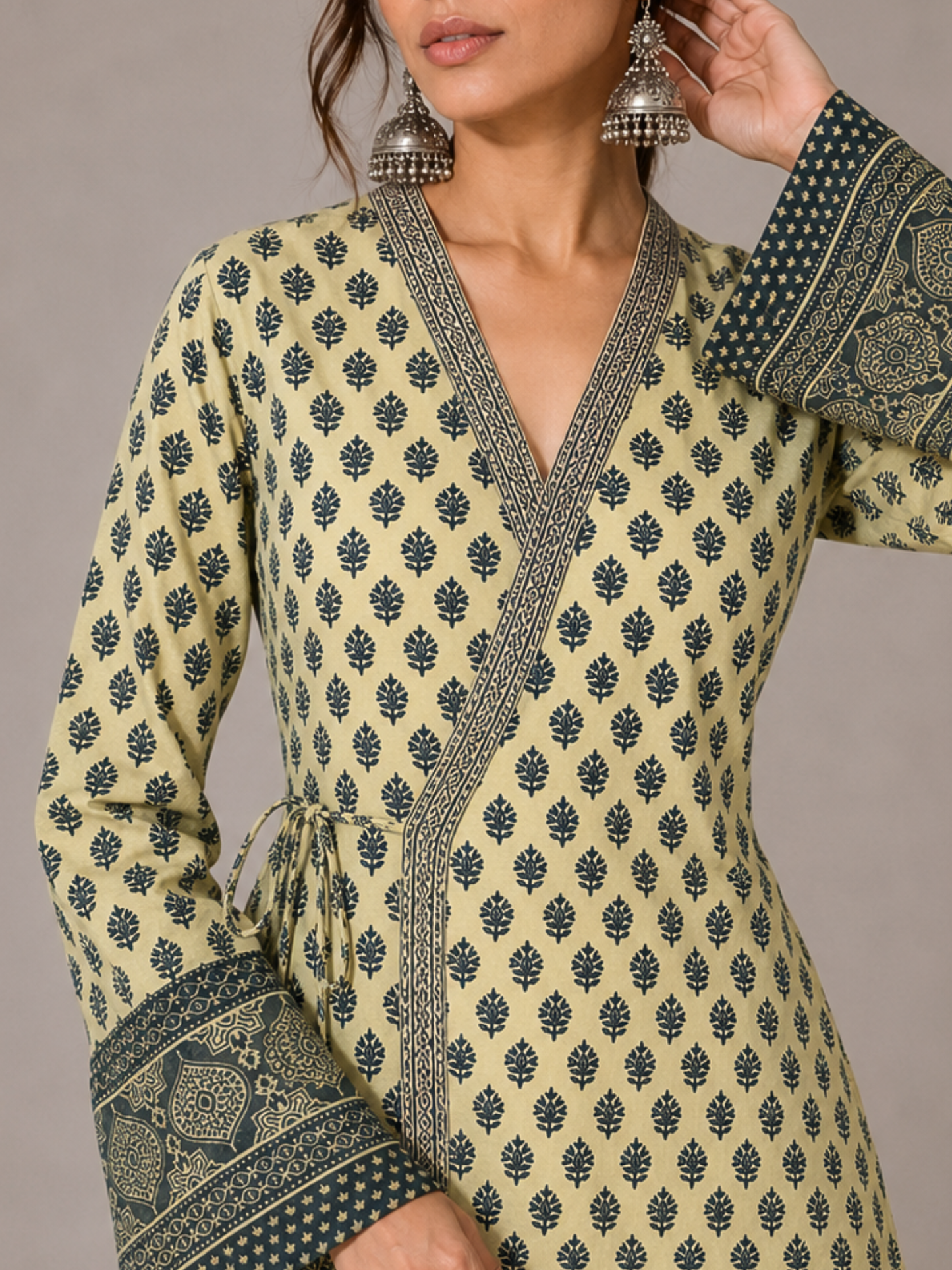 Hoor Shortline Top in Ivory Teal