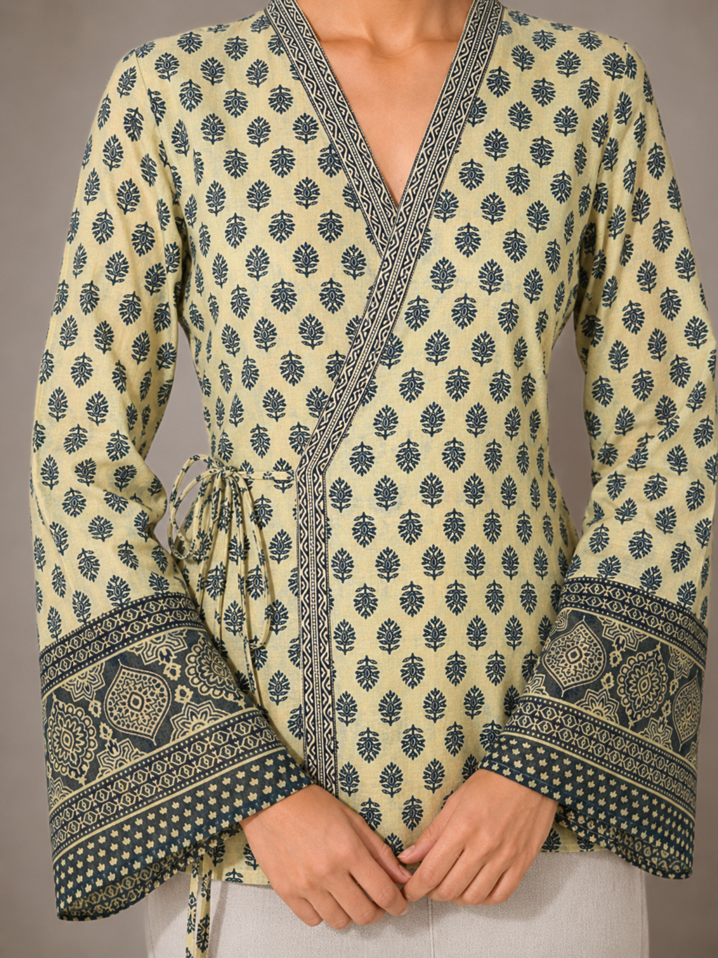 Hoor Shortline Top in Ivory Teal