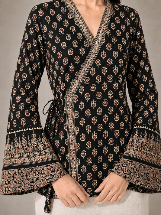 Heer Shortline Top in Black