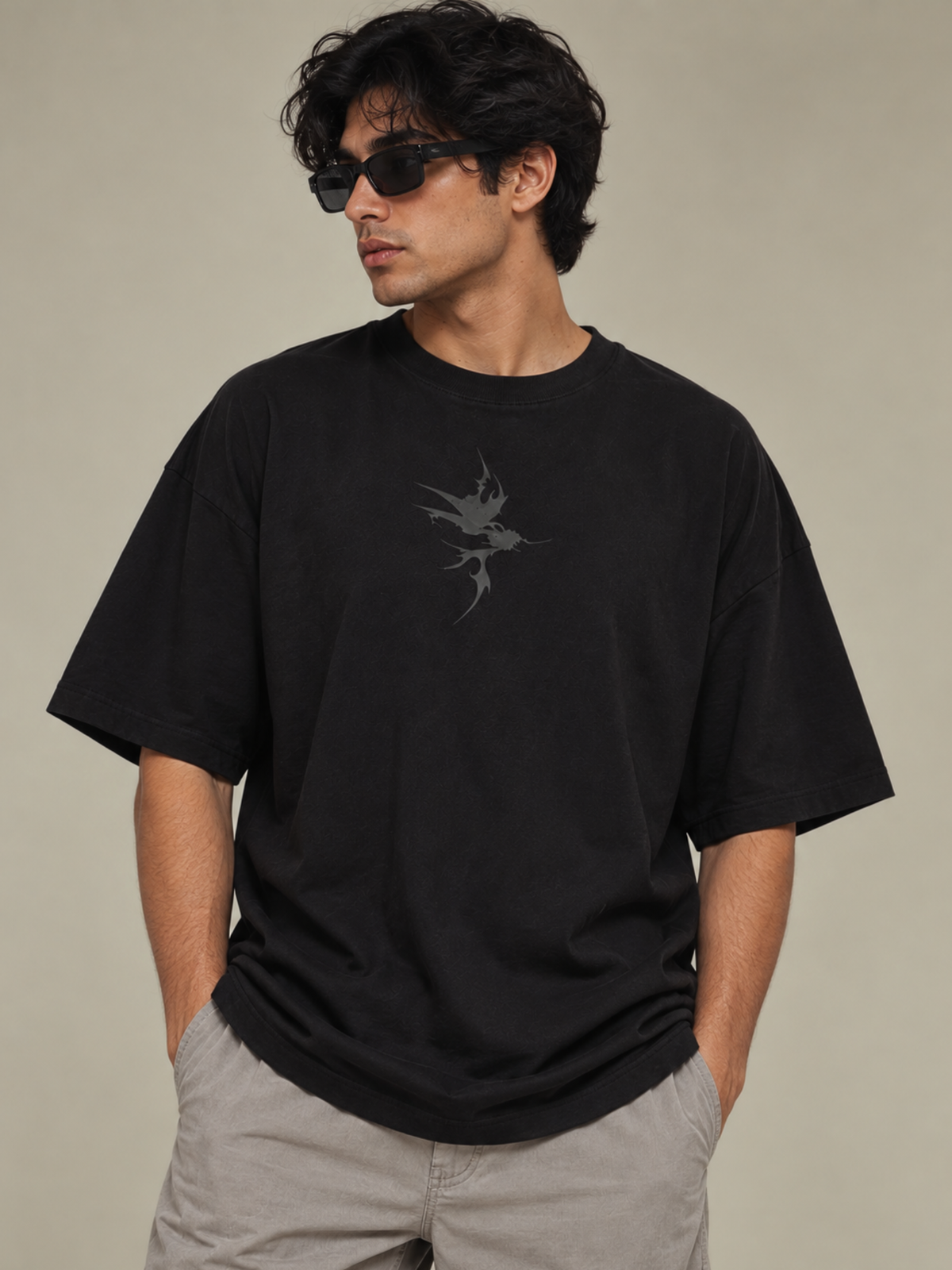 BLACK SOLID OVERSIZED TSHIRT