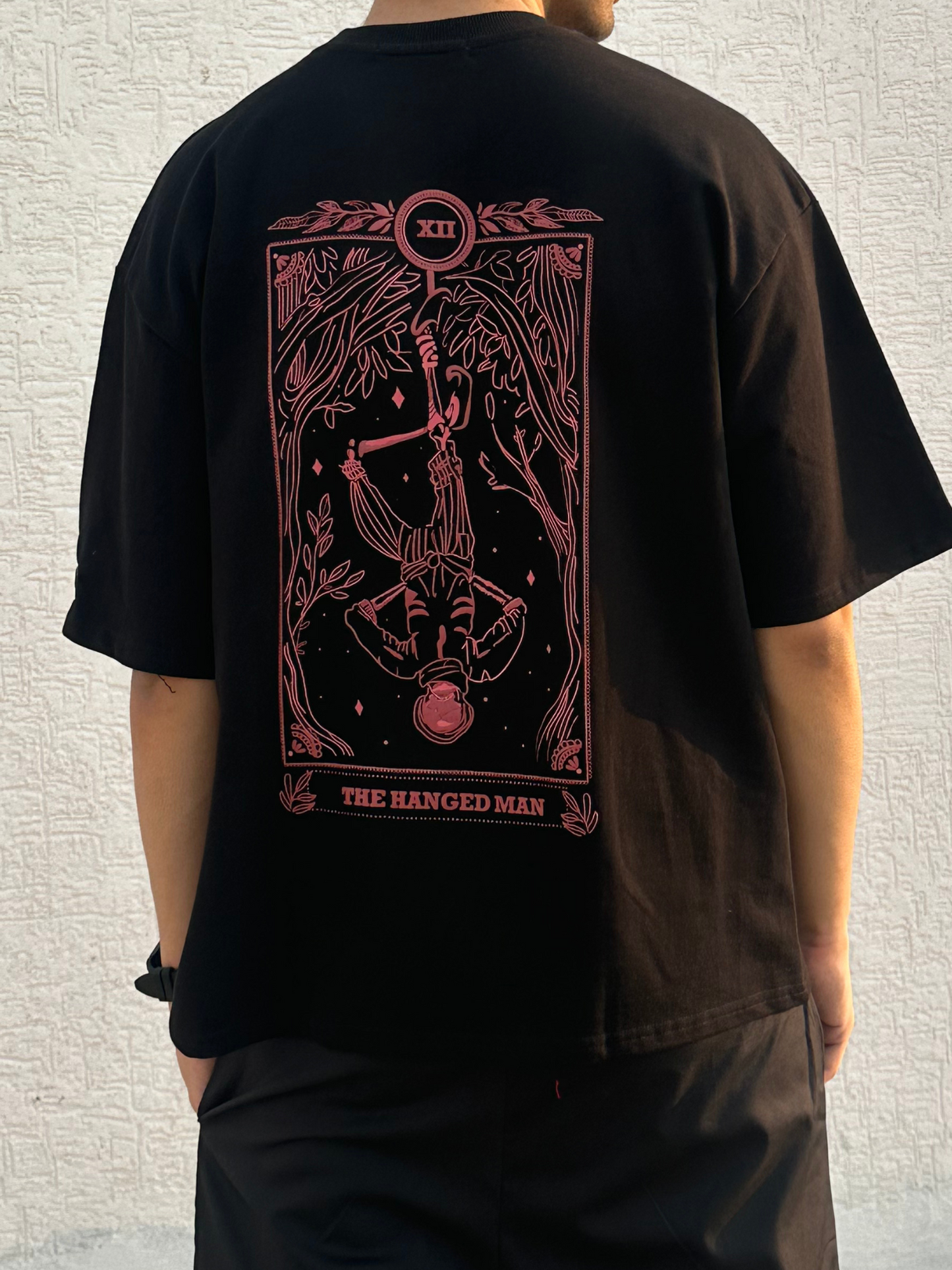 BLACK INVERSE WISDOM OVERSIZED TSHIRT