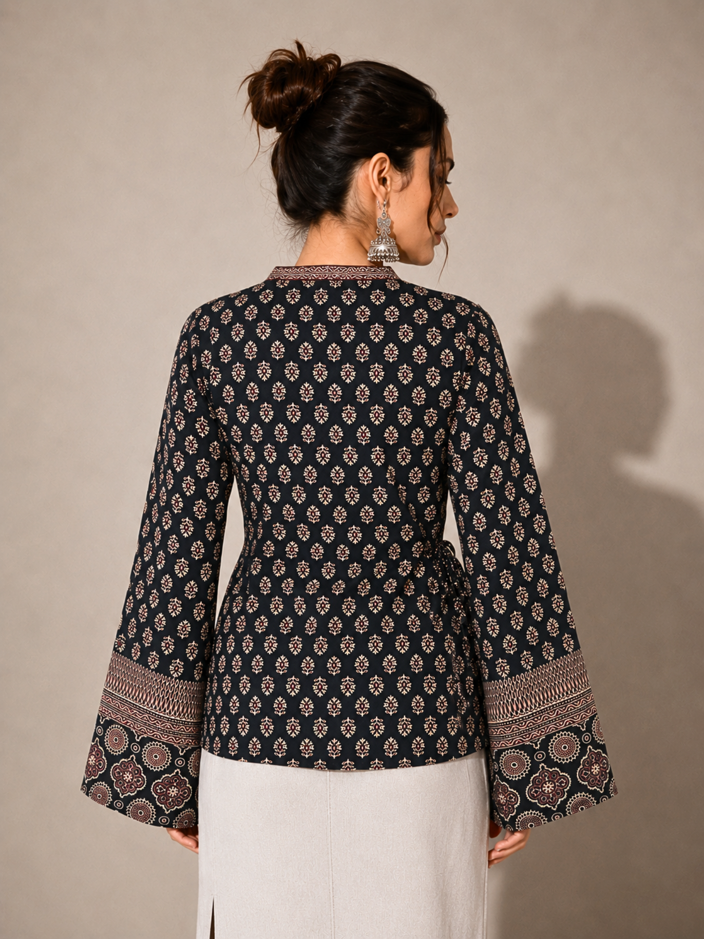 Hoor Shortline Top in Black