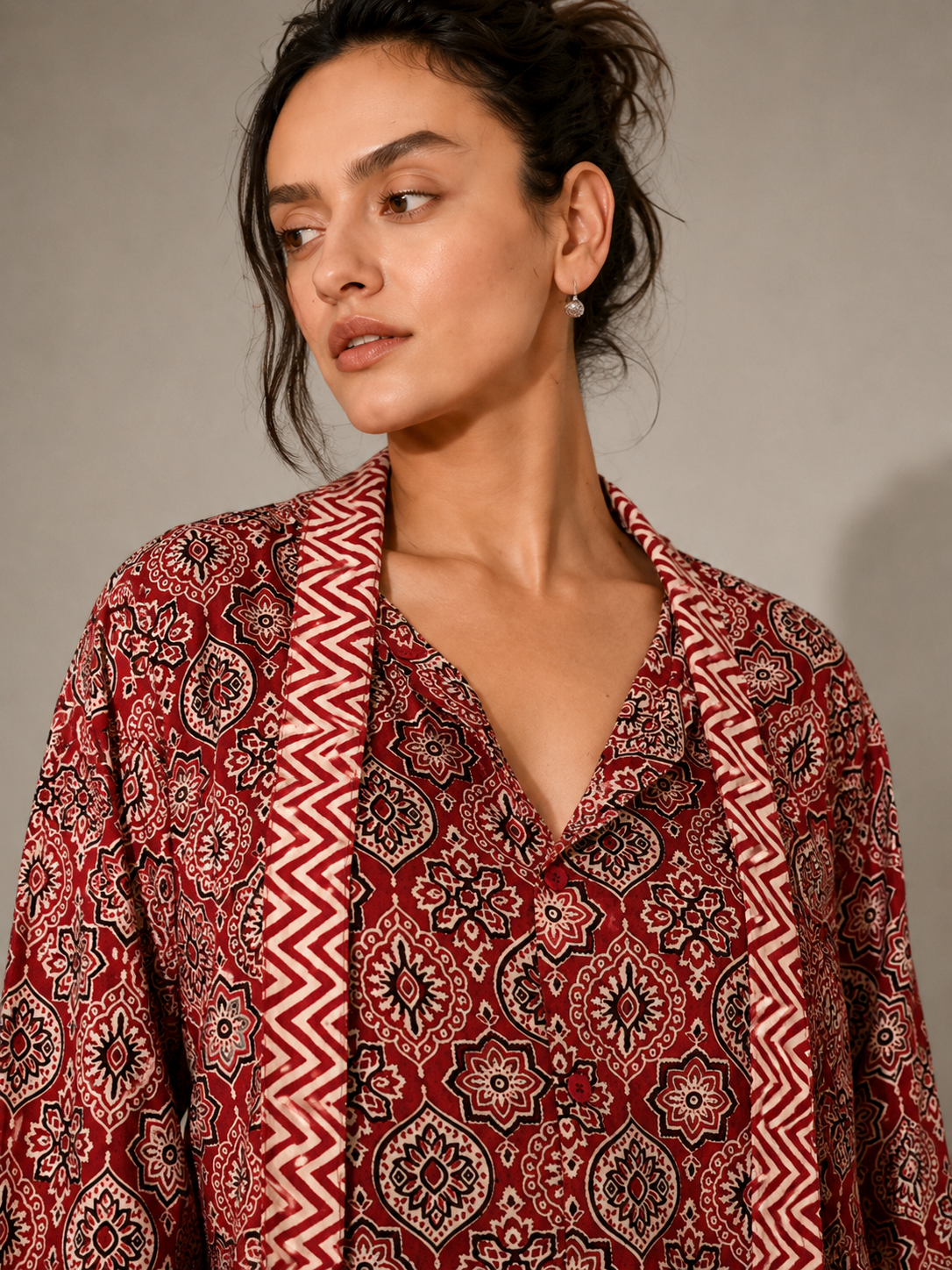 AMAYA TIE-UP Shirt in Maroon