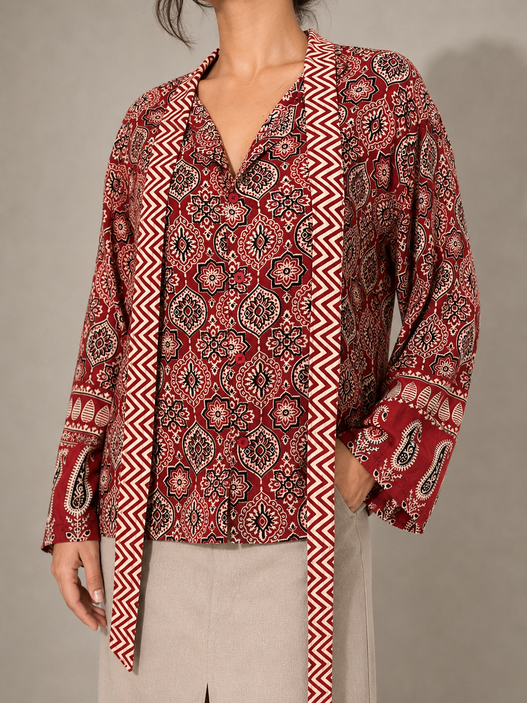 AMAYA TIE-UP Shirt in Maroon