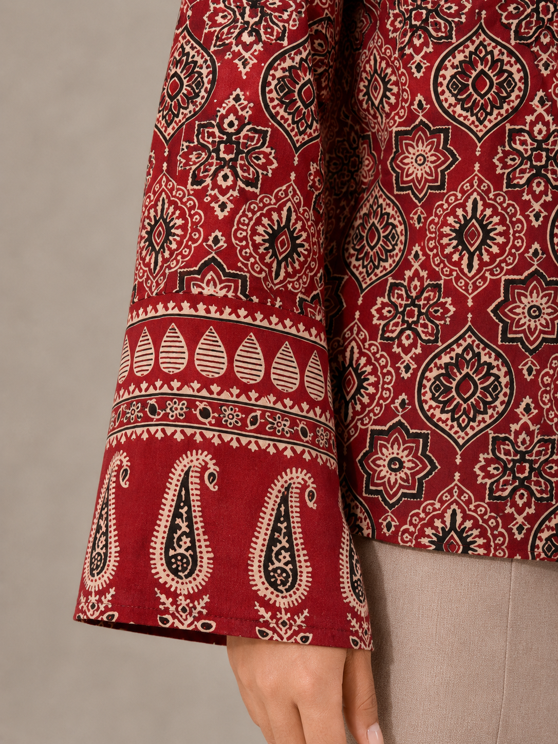 AMAYA TIE-UP Shirt in Maroon