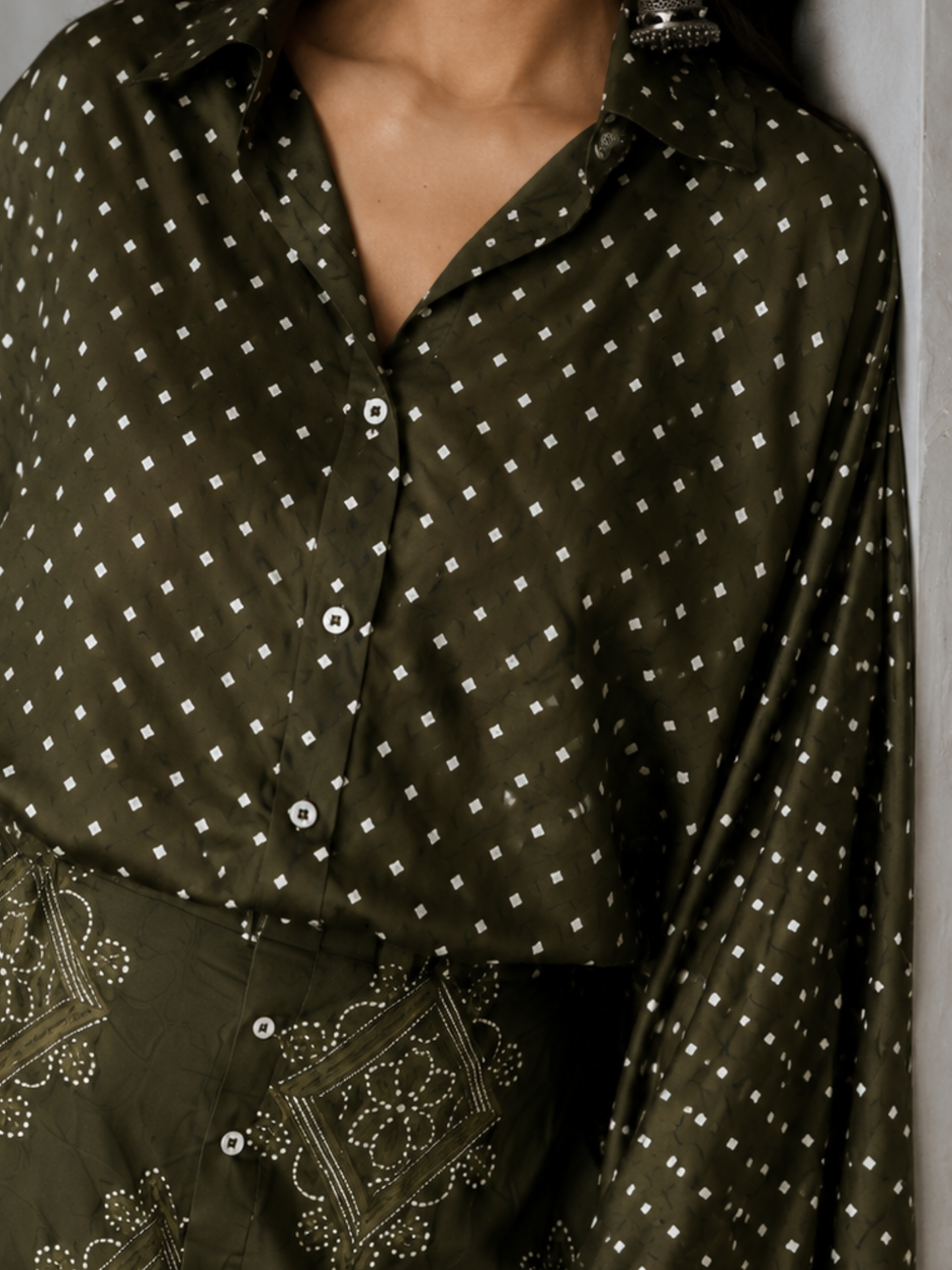Tarini Kaftaan Long Shirt in Olive